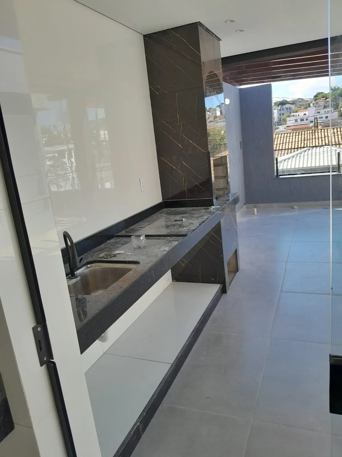 Cozinha planejada executada pela Wedson Engenharia