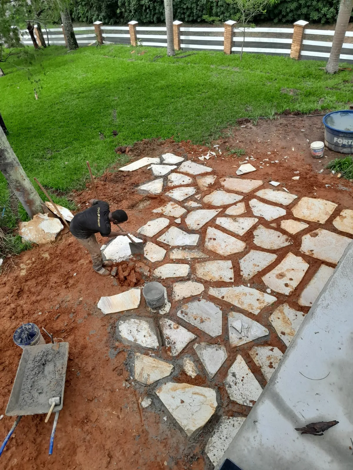 Piso externo em propriedade rural